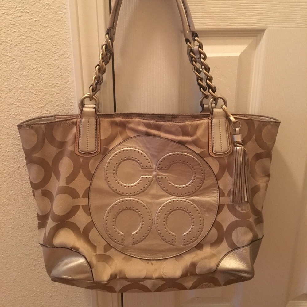 AUTHENTIC Coach handbag